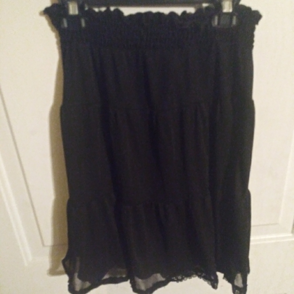 Girls black skirt size Large (12-14)